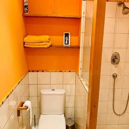 Cozy And Beautiful Close To Downtown And Beaches *