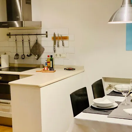 Cozy And Beautiful Close To Downtown And Beaches