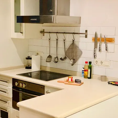 Cozy And Beautiful Close To Downtown And Beaches *